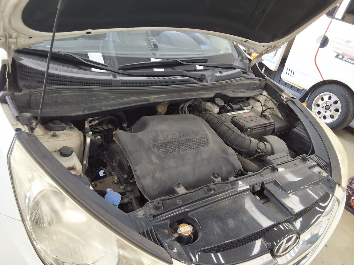 HYUNDAI TUCSON ix DIESEL R20 2WD LX20 PREMIER 2010 - zdjęcie 19