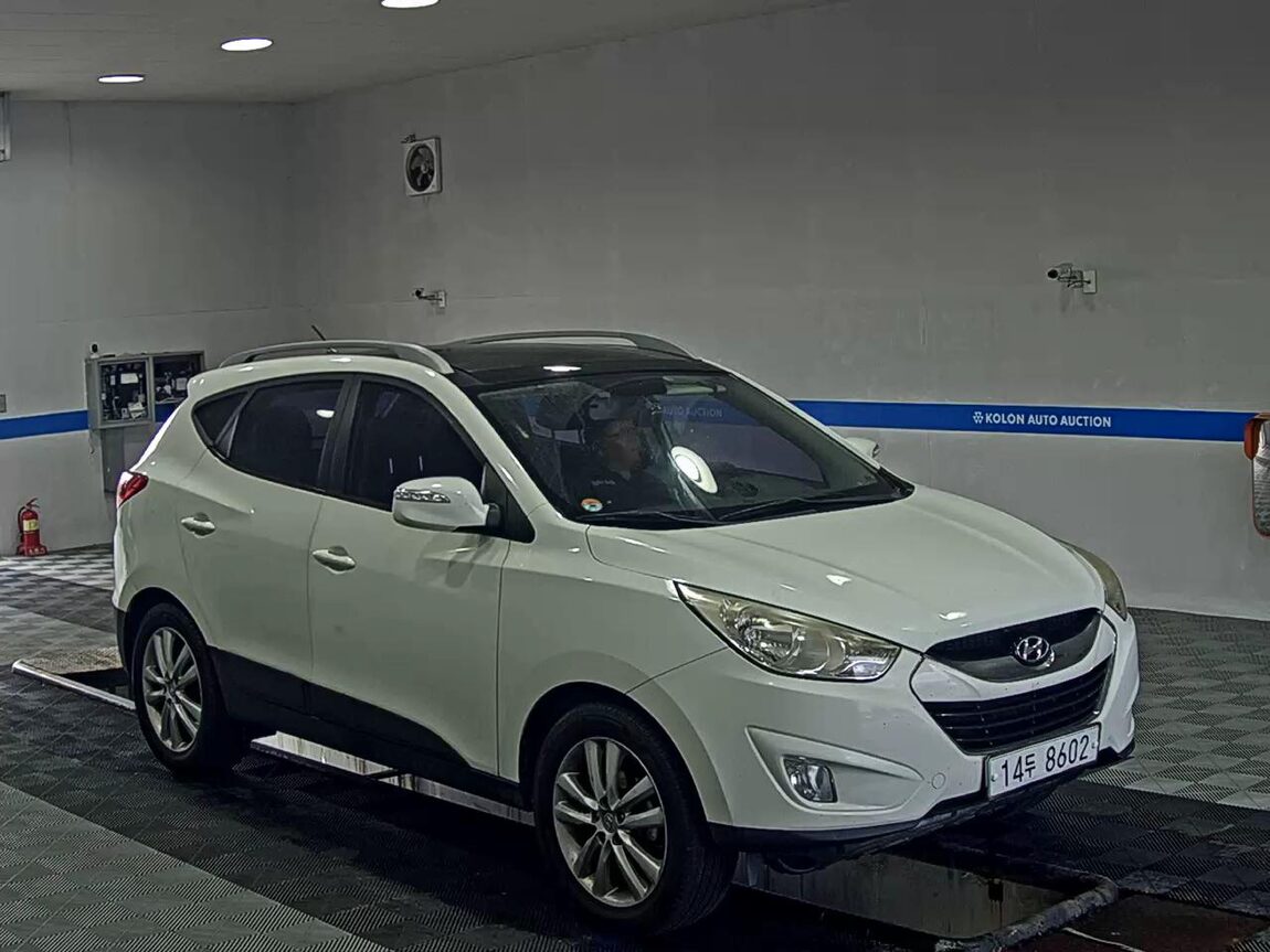 HYUNDAI TUCSON ix DIESEL R20 2WD LX20 PREMIER 2010 - zdjęcie 3