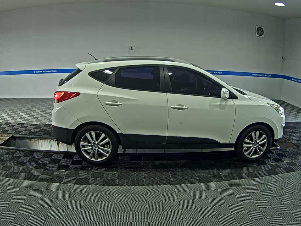 HYUNDAI TUCSON ix DIESEL R20 2WD LX20 PREMIER 2010 - zdjęcie 4