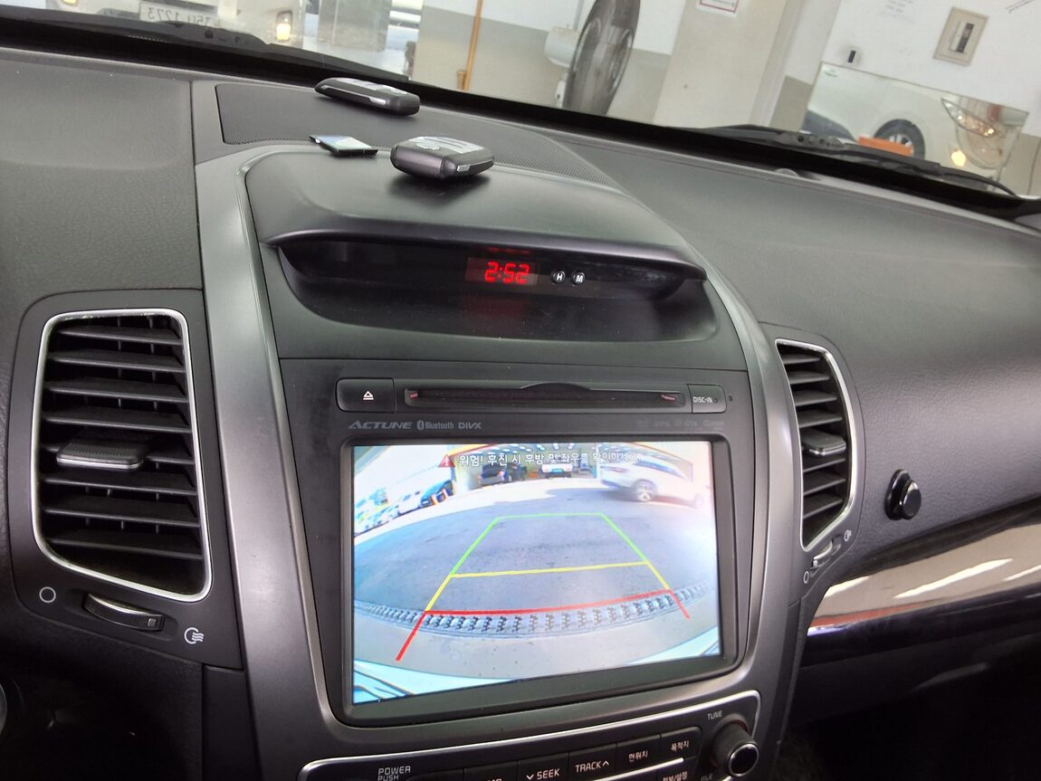 KIA NEW SORENTO R R2.0 2WD LIMITED 2013 - zdjęcie 18