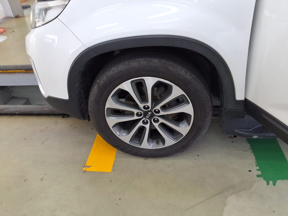 KIA NEW SORENTO R R2.0 2WD LIMITED 2013 - zdjęcie 21