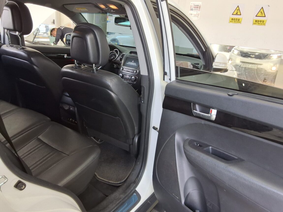 KIA NEW SORENTO R R2.0 2WD LIMITED 2013 - zdjęcie 13