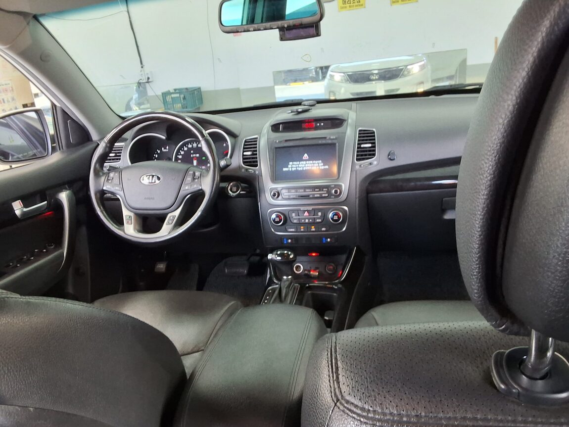 KIA NEW SORENTO R R2.0 2WD LIMITED 2013 - zdjęcie 11