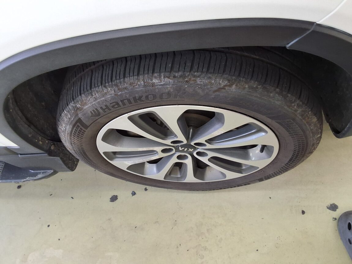 KIA NEW SORENTO R R2.0 2WD LIMITED 2013 - zdjęcie 23