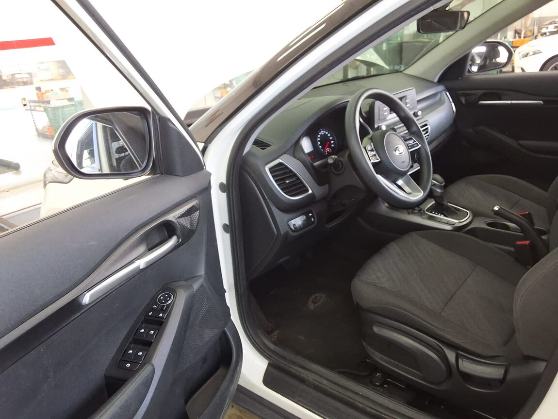 KIA SELTOS 1.6 DIESEL 2WD TRENDY 2022 - zdjęcie 10