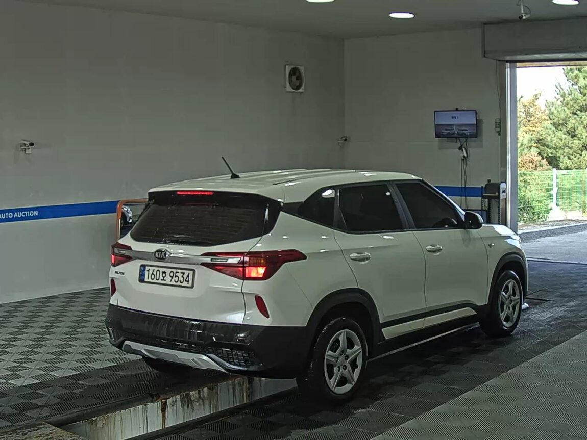 KIA SELTOS 1.6 DIESEL 2WD TRENDY 2022 - zdjęcie 5