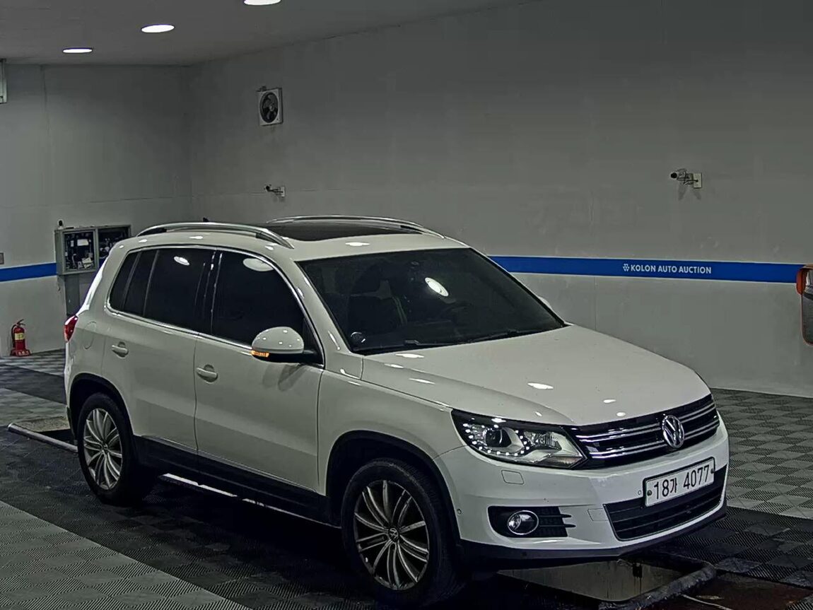 VOLKSWAGEN TIGUAN 2.0 TDI BLUEMOTION PREMIUM 2013 - zdjęcie 3