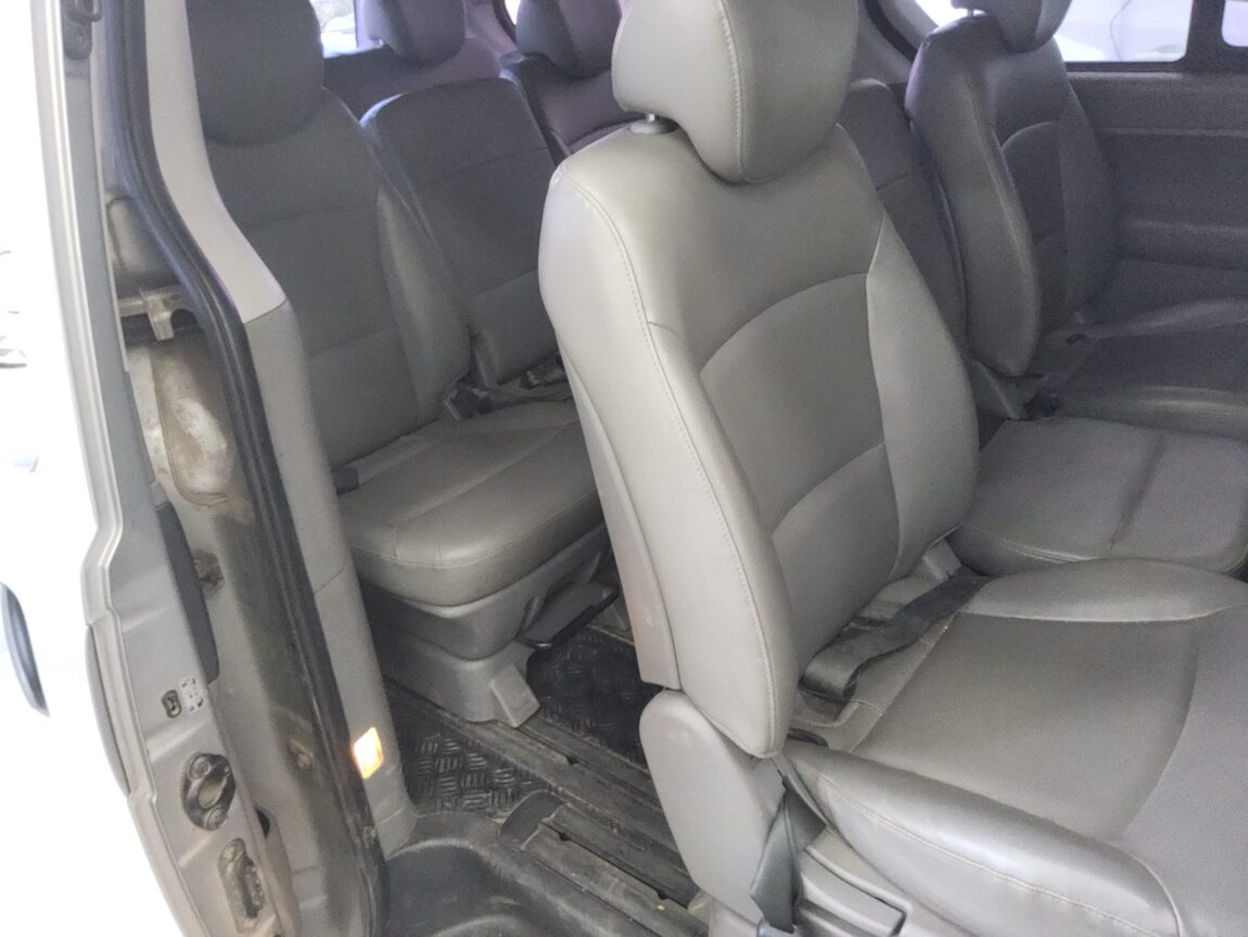 HYUNDAI GRAND STAREX 12-SEATER DIESEL MODERN 2017 - zdjęcie 13