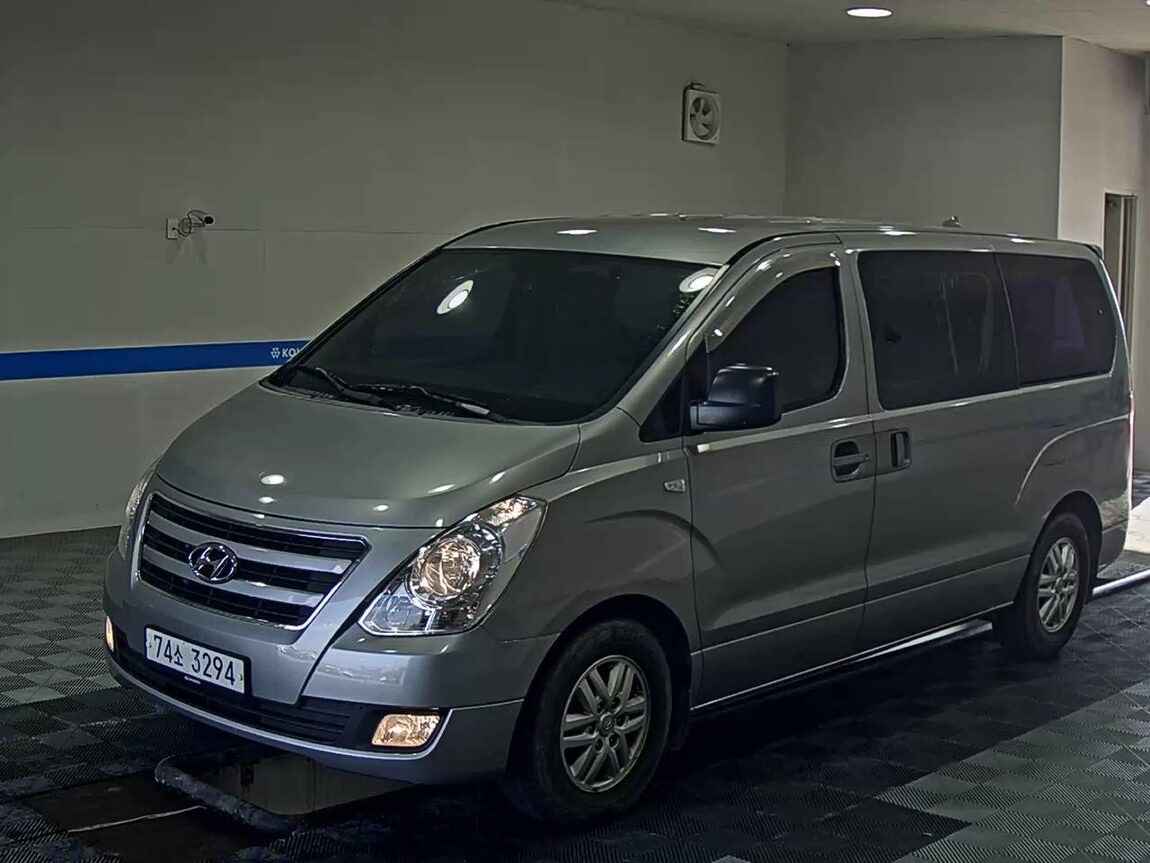 HYUNDAI GRAND STAREX 12-SEATER DIESEL MODERN 2017 - zdjęcie 2