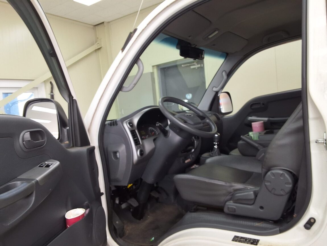 KIA BONGO III CARGO FREEZER BOX TRUCK 1 TON KING CAB 2015 - zdjęcie 11