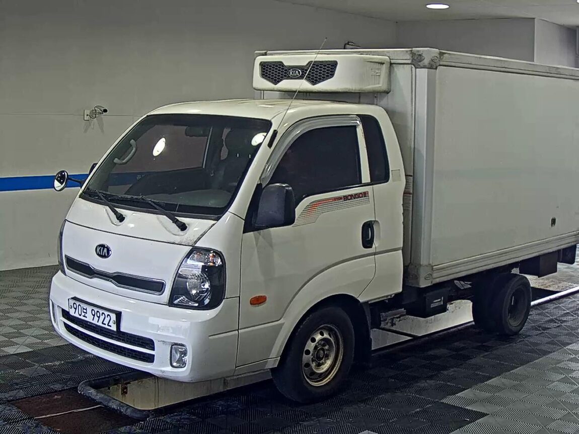KIA BONGO III CARGO FREEZER BOX TRUCK 1 TON KING CAB 2015 - zdjęcie 2