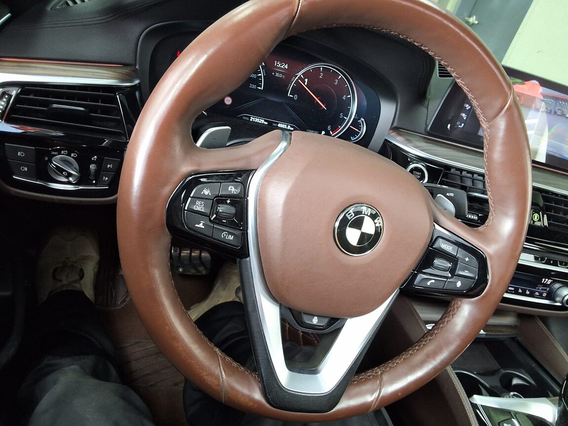 BMW 5 SERIES (7TH GEN) 520d xDRIVE M SPORT PACK PLUS 2018 - zdjęcie 23