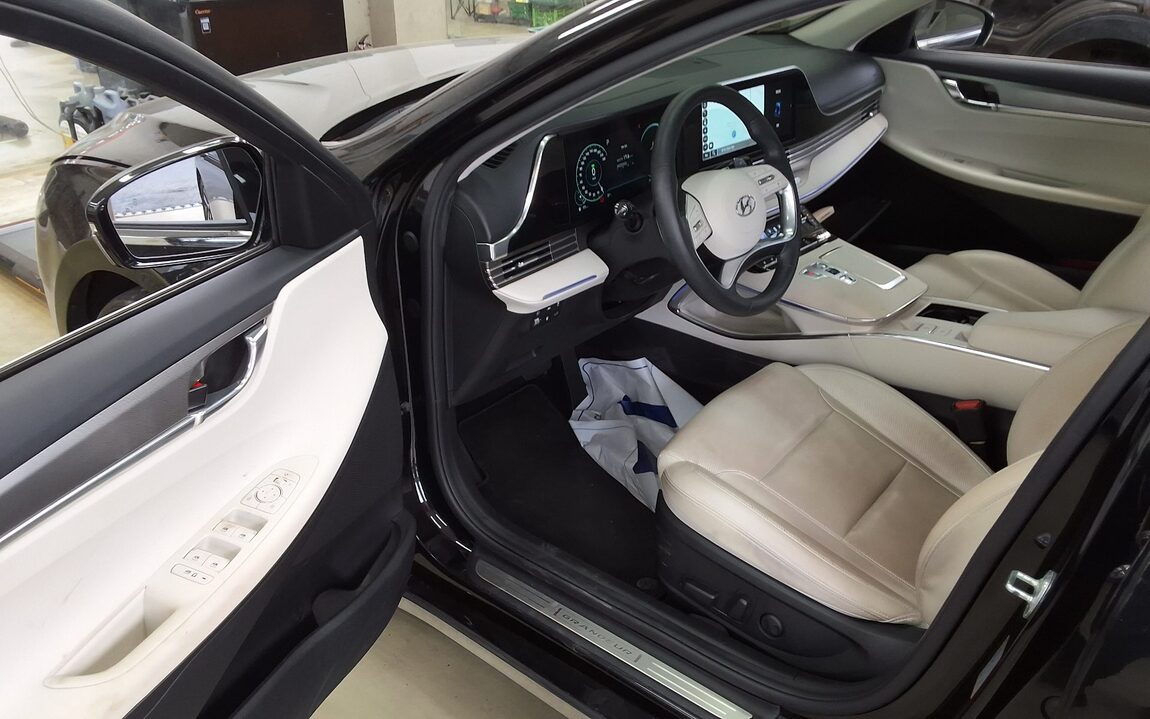 HYUNDAI THE NEW GRANDEUR IG HYBRID 2.4 HEV LE BLANC 2022 - zdjęcie 10