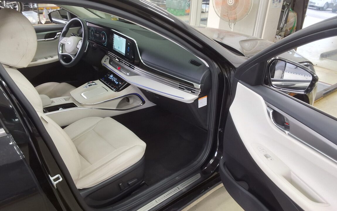 HYUNDAI THE NEW GRANDEUR IG HYBRID 2.4 HEV LE BLANC 2022 - zdjęcie 14