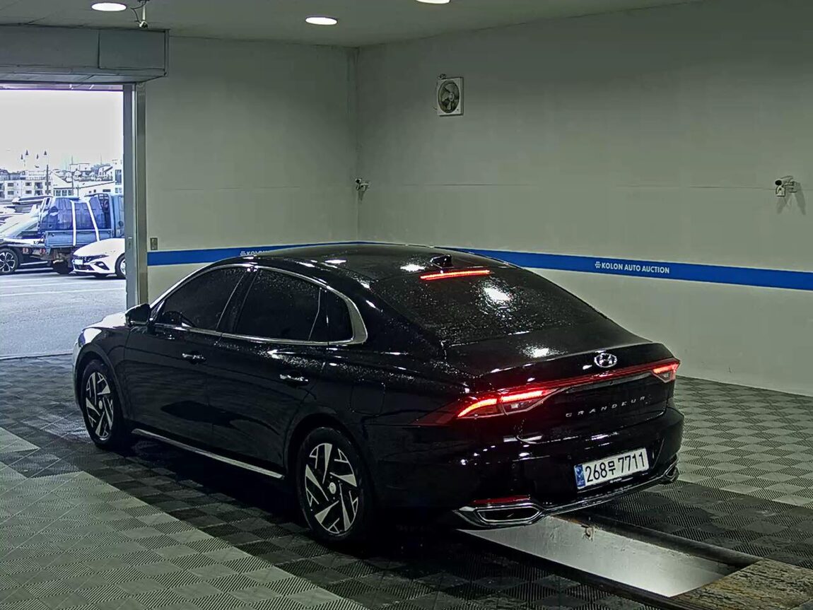 HYUNDAI THE NEW GRANDEUR IG HYBRID 2.4 HEV LE BLANC 2022 - zdjęcie 6