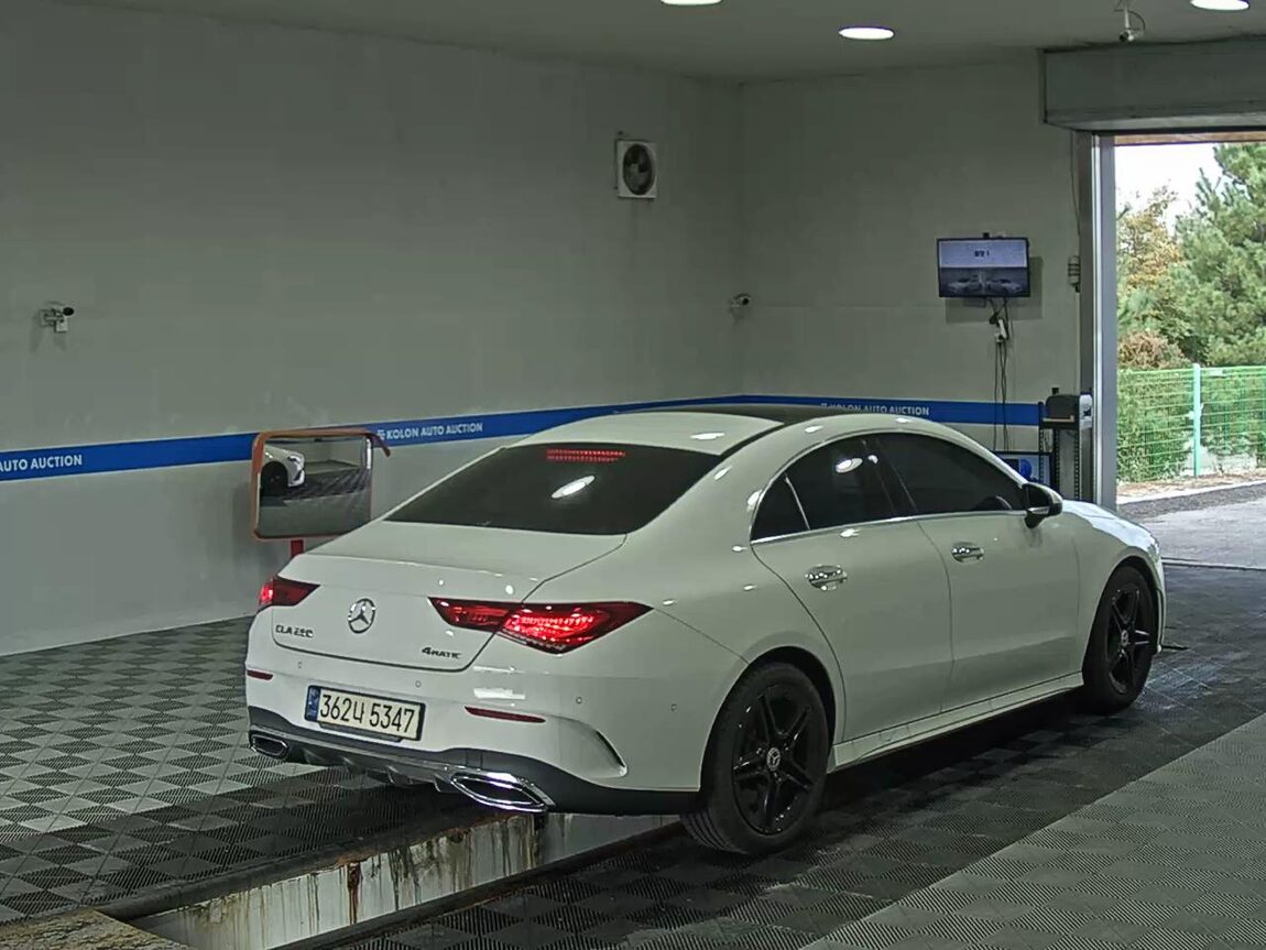 MERCEDES-BENZ CLA-CLASS (2ND GEN) CLA250 4MATIC 2021 - zdjęcie 5