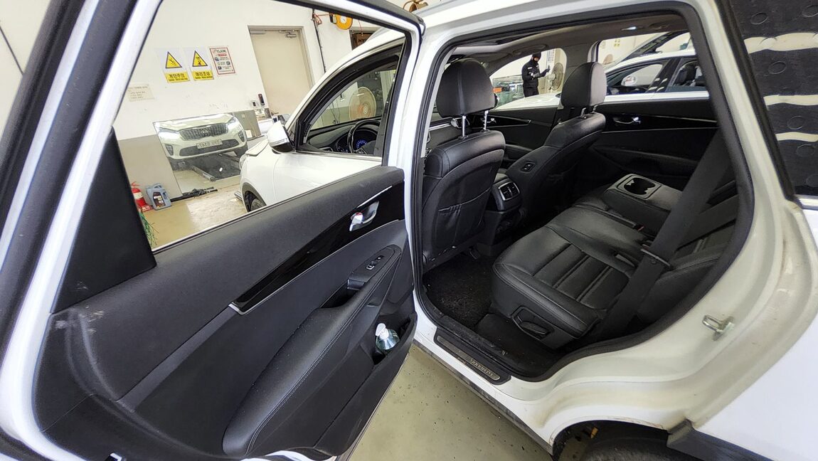 KIA THE NEW SORENTO DIESEL R2.0 2WD NOBLESSE 2019 - zdjęcie 12