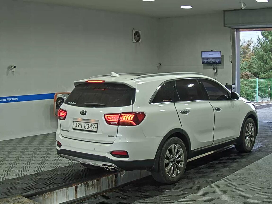 KIA THE NEW SORENTO DIESEL R2.0 2WD NOBLESSE 2019 - zdjęcie 5