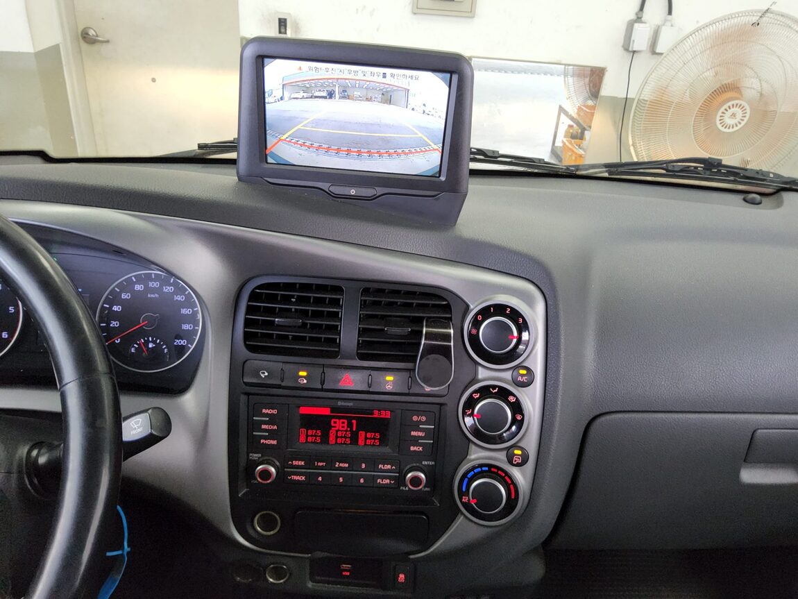 KIA THE NEW BONGO III CARGO 1 TON KING CAB EXTRA LONG WHEELBASE GL 2020 - zdjęcie 16