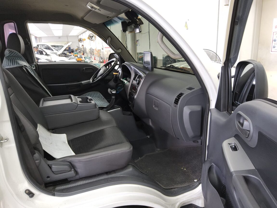 KIA THE NEW BONGO III CARGO 1 TON KING CAB EXTRA LONG WHEELBASE GL 2020 - zdjęcie 12