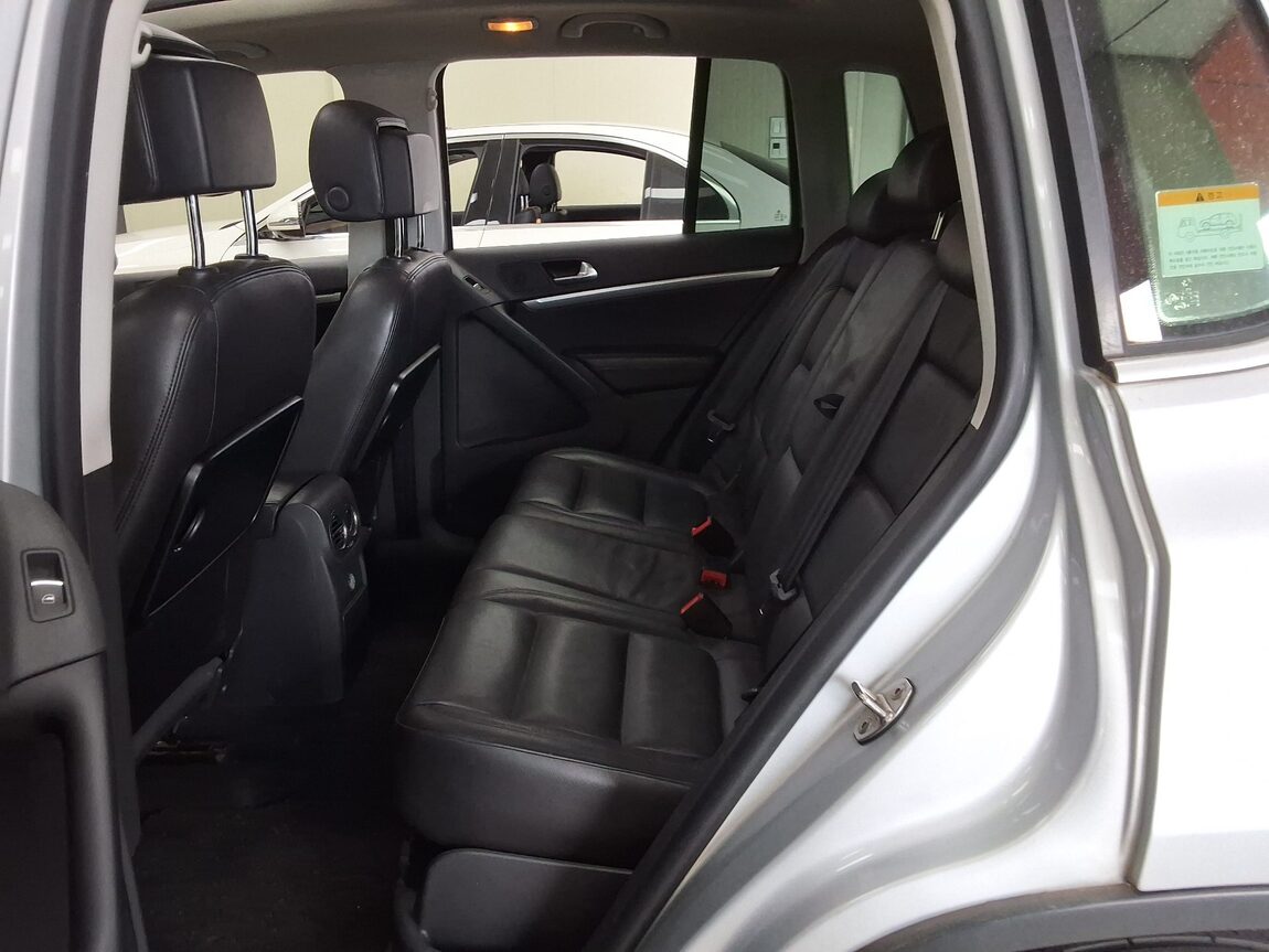 VOLKSWAGEN TIGUAN 2.0 TDI BLUEMOTION PREMIUM 2013 - zdjęcie 13