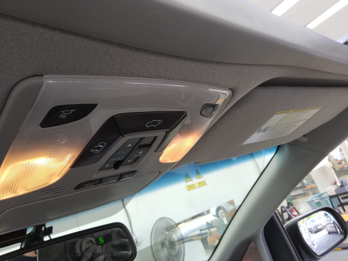 TOYOTA SIENNA (3RD GEN) 3.5 LIMITED 2012 - zdjęcie 18