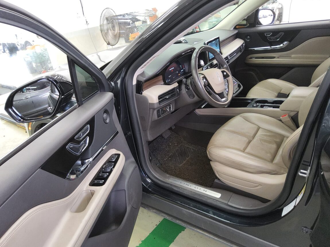 LINCOLN CORSAIR 2.0 AWD RESERVE 2021 - zdjęcie 10