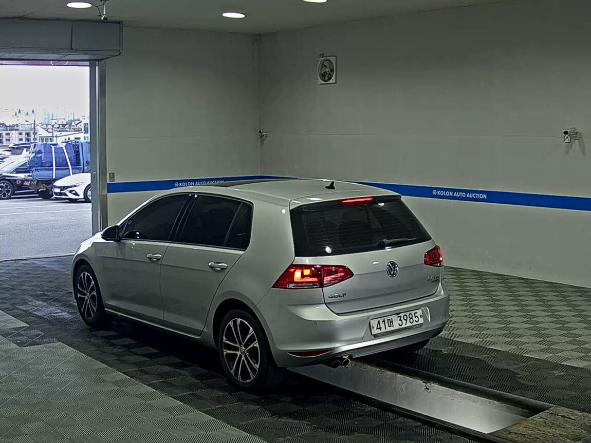 VOLKSWAGEN GOLF (7TH GEN) 2.0 TDI PREMIUM 2014 - zdjęcie 6