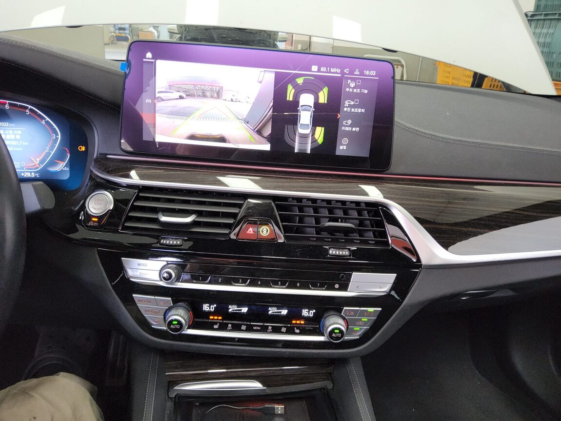 BMW 5 SERIES (7TH GEN) 520i M SPORT PACK 2022 - zdjęcie 17