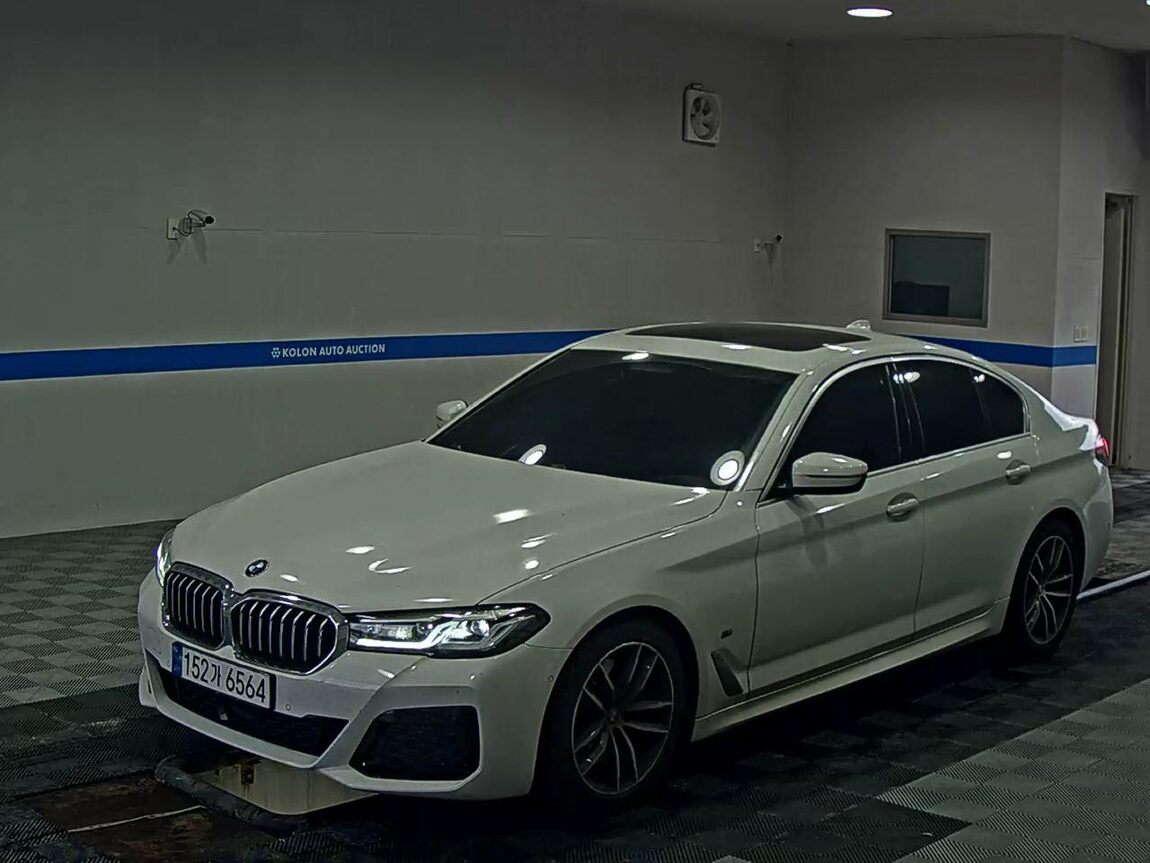 BMW 5 SERIES (7TH GEN) 520i M SPORT PACK 2022 - zdjęcie 2