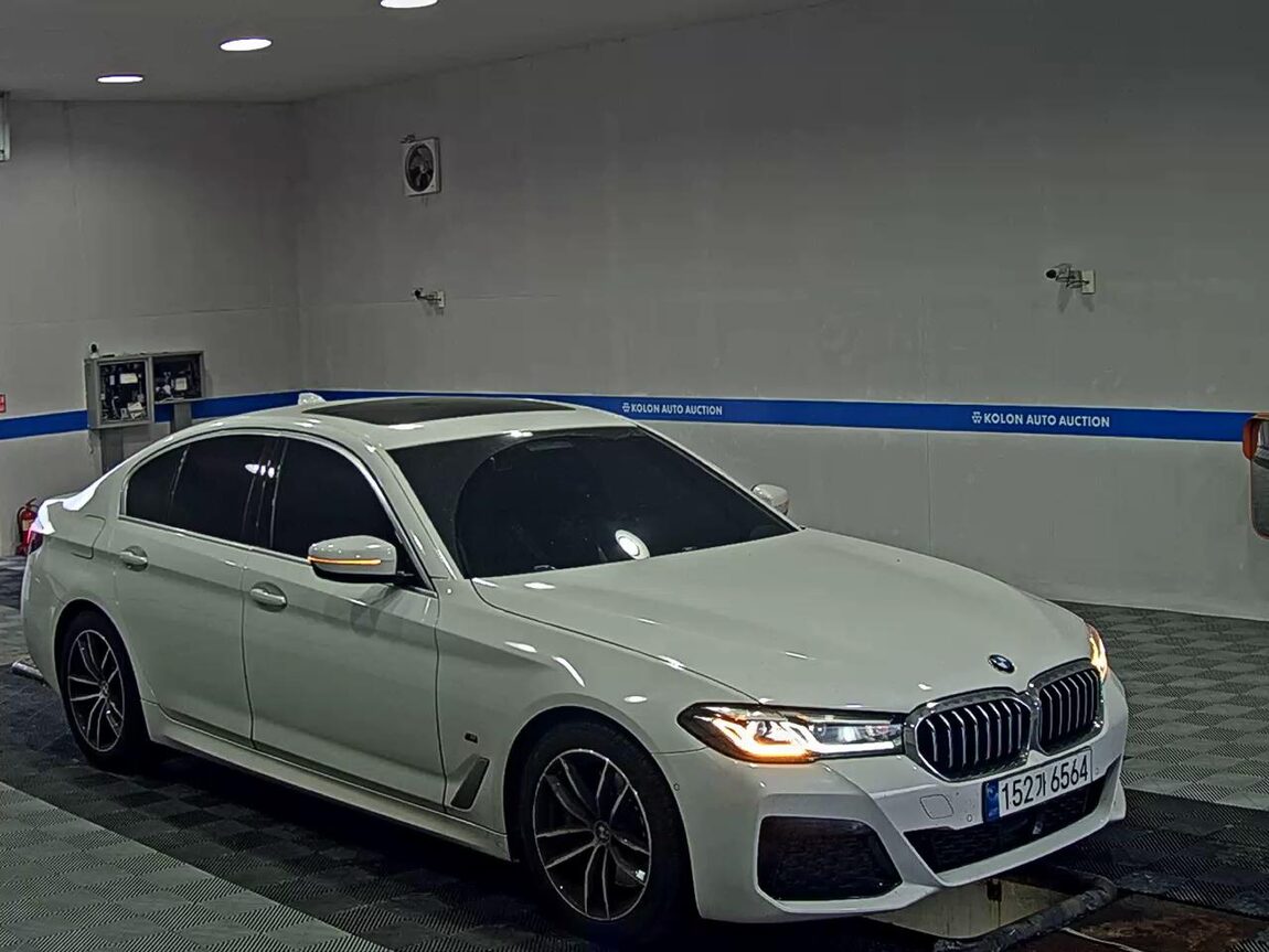 BMW 5 SERIES (7TH GEN) 520i M SPORT PACK 2022 - zdjęcie 3