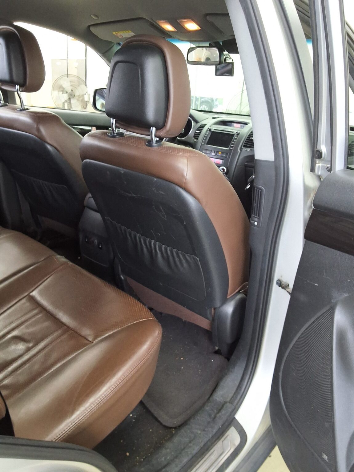 KIA SORENTO R DIESEL 2.2 4WD LIMITED PREMIUM 2011 - zdjęcie 13