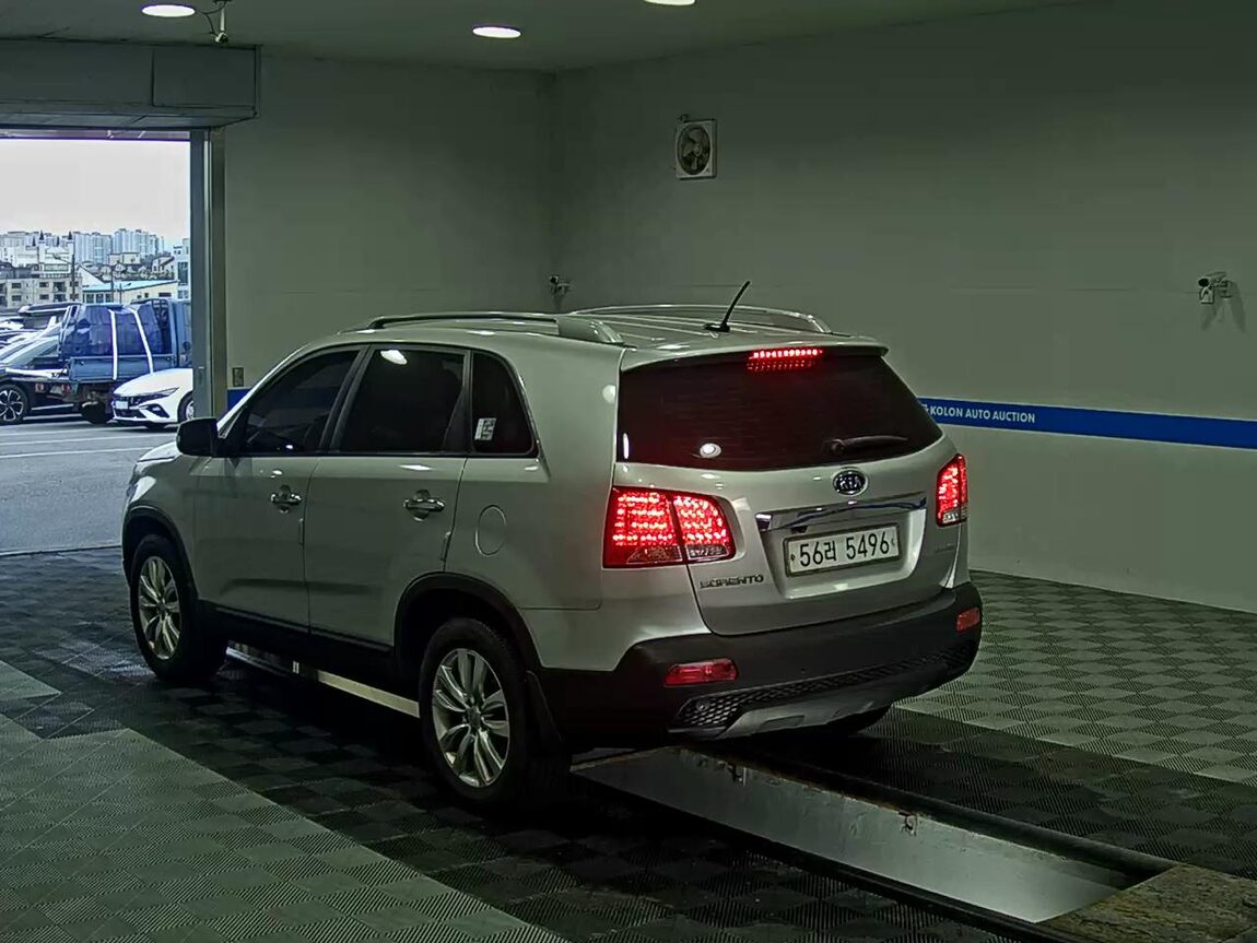 KIA SORENTO R DIESEL 2.2 4WD LIMITED PREMIUM 2011 - zdjęcie 6
