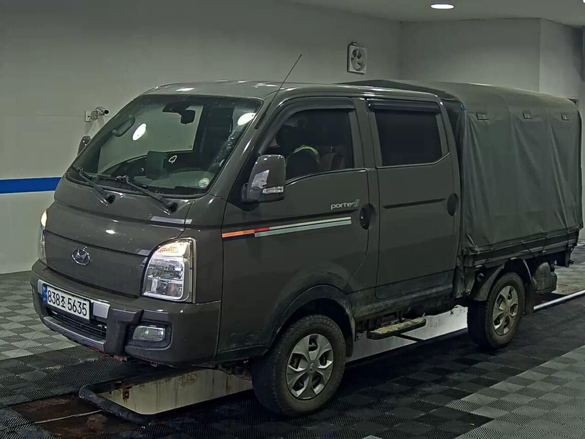 HYUNDAI PORTER II VGT 4WD DOUBLE CAB LONG WHEELBASE PREMIUM 2022 - zdjęcie 2
