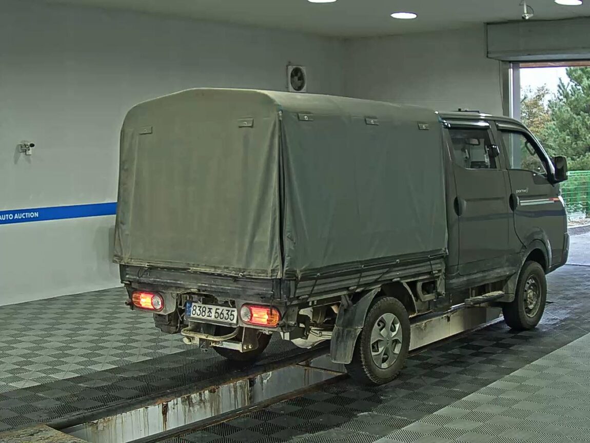 HYUNDAI PORTER II VGT 4WD DOUBLE CAB LONG WHEELBASE PREMIUM 2022 - zdjęcie 5