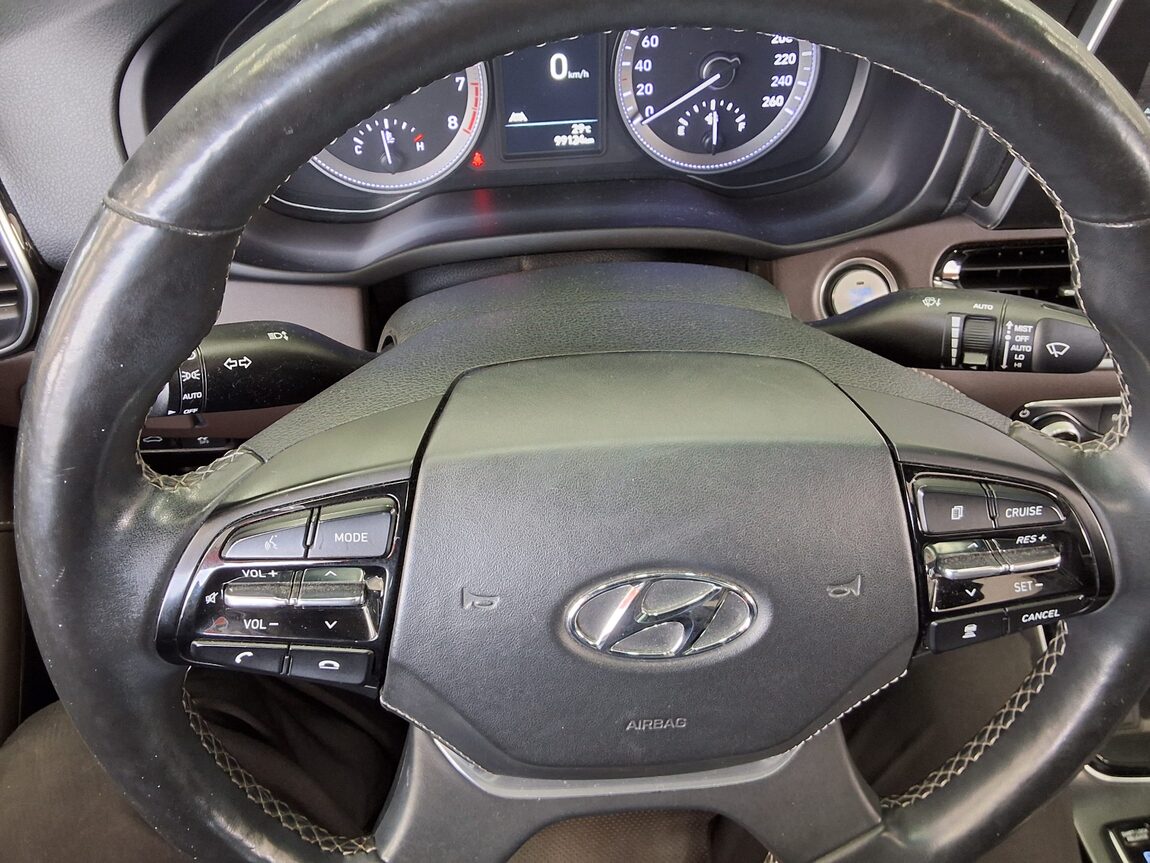 HYUNDAI GRANDEUR IG 3.0 GDi EXCLUSIVE SPECIAL 2019 - zdjęcie 17