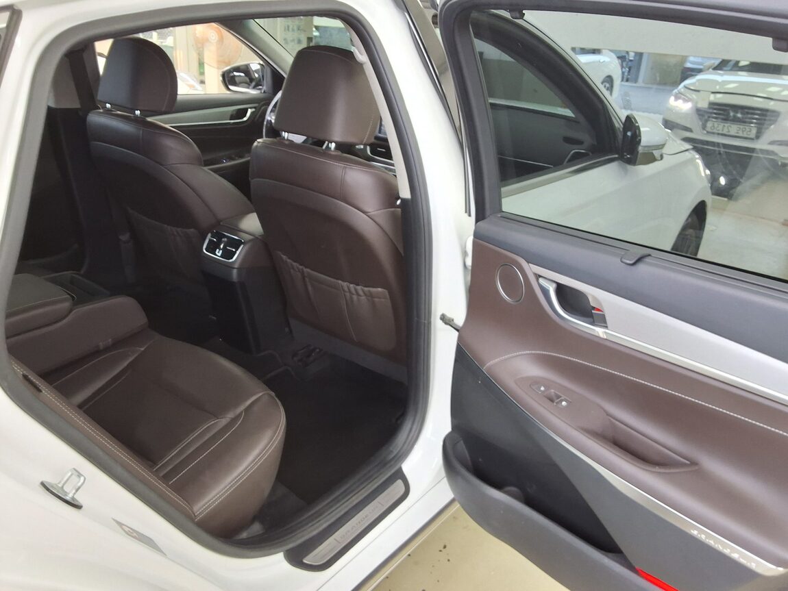 HYUNDAI GRANDEUR IG 3.0 GDi EXCLUSIVE SPECIAL 2019 - zdjęcie 13