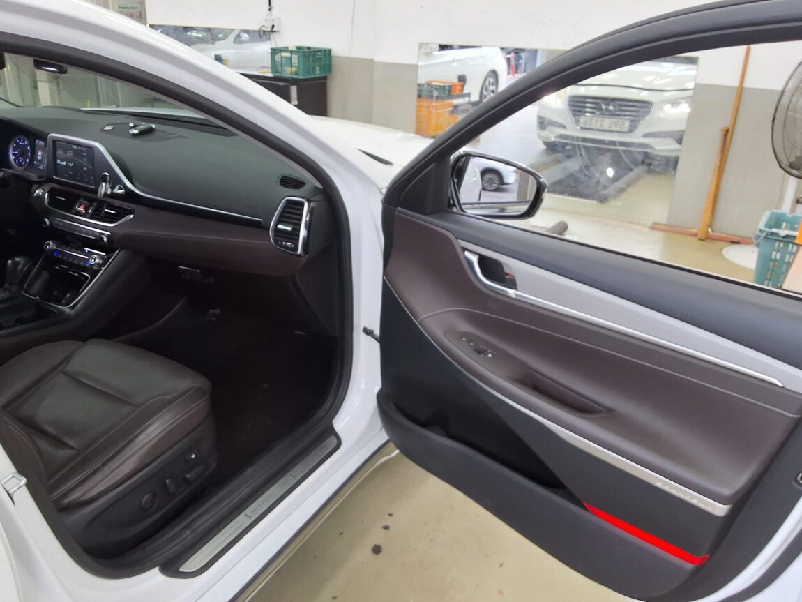 HYUNDAI GRANDEUR IG 3.0 GDi EXCLUSIVE SPECIAL 2019 - zdjęcie 14