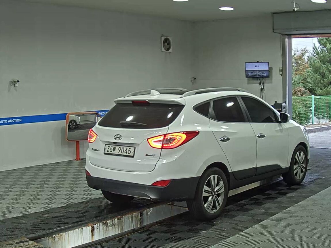 HYUNDAI NEW TUCSON ix DIESEL R2.0 2WD MODERN 2015 - zdjęcie 5