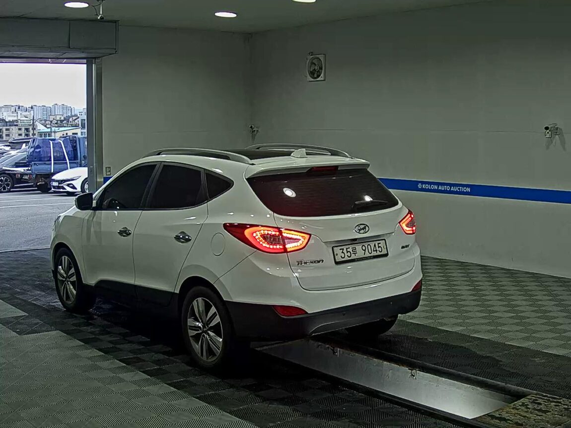 HYUNDAI NEW TUCSON ix DIESEL R2.0 2WD MODERN 2015 - zdjęcie 6