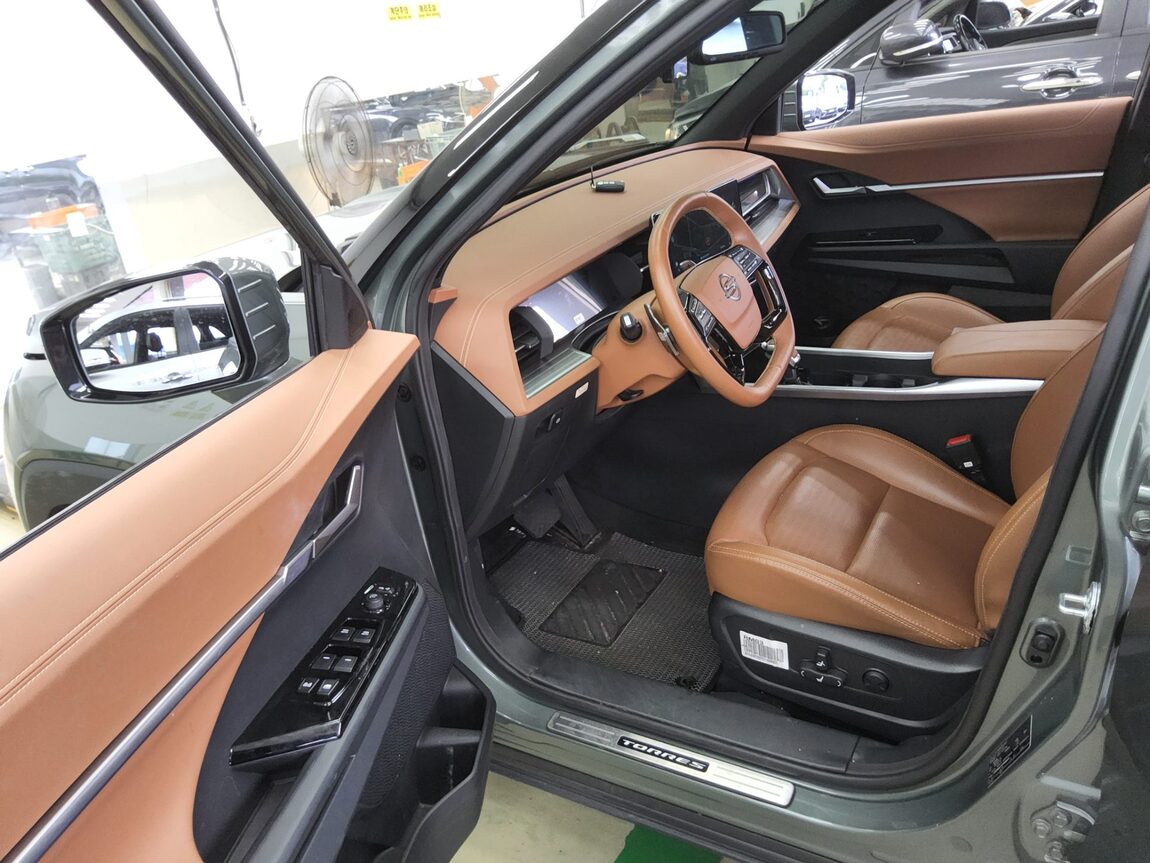 KG MOBILITY (SSANGYONG) TORRES 1.5 GDI-T 2WD T7 2023 - zdjęcie 10