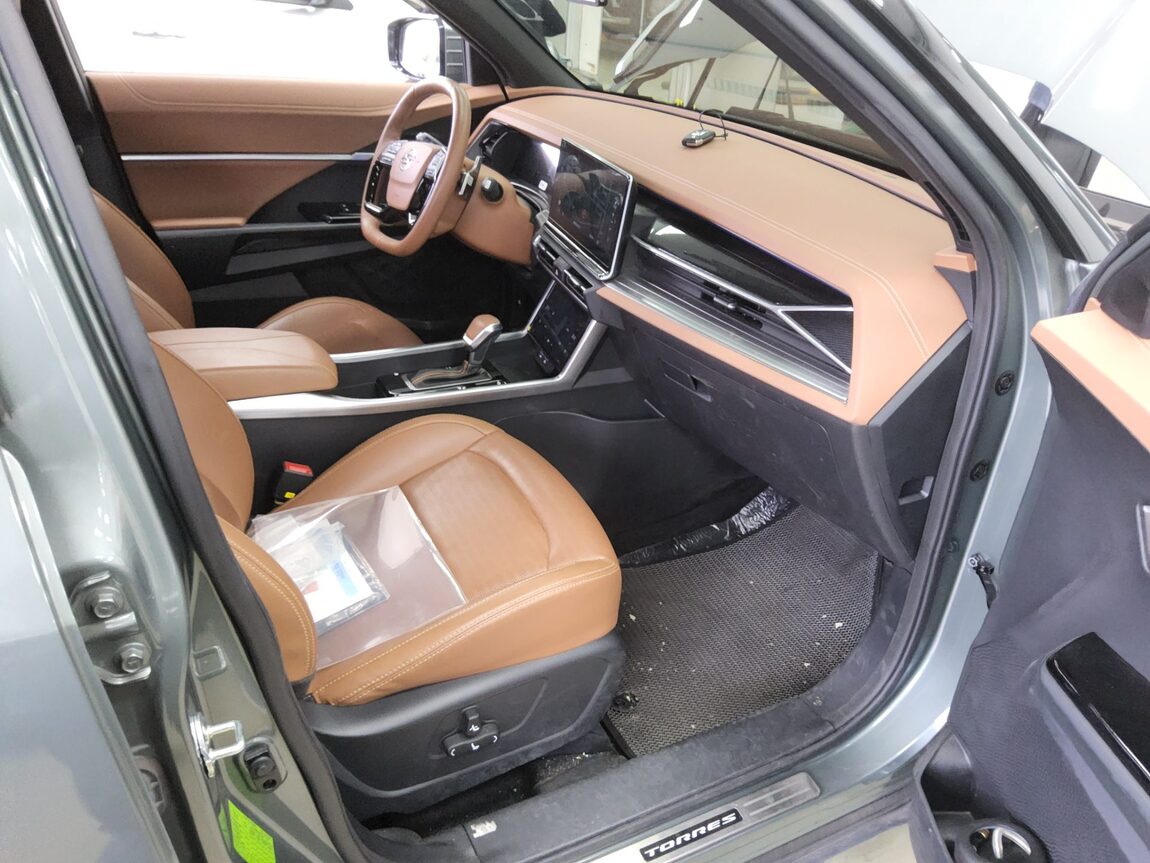 KG MOBILITY (SSANGYONG) TORRES 1.5 GDI-T 2WD T7 2023 - zdjęcie 14