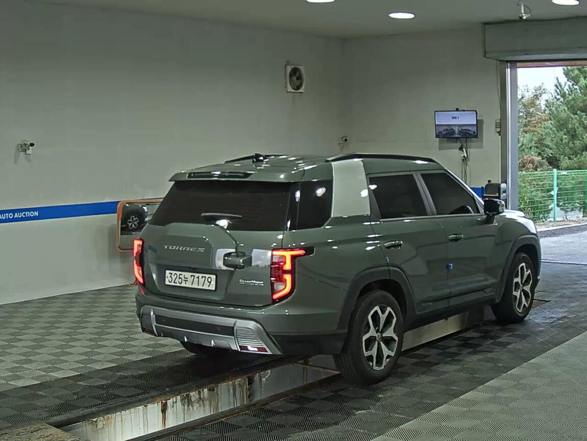 KG MOBILITY (SSANGYONG) TORRES 1.5 GDI-T 2WD T7 2023 - zdjęcie 5