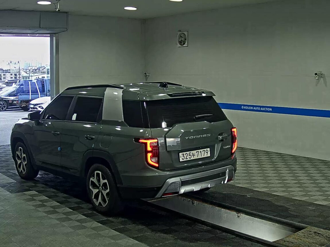 KG MOBILITY (SSANGYONG) TORRES 1.5 GDI-T 2WD T7 2023 - zdjęcie 6
