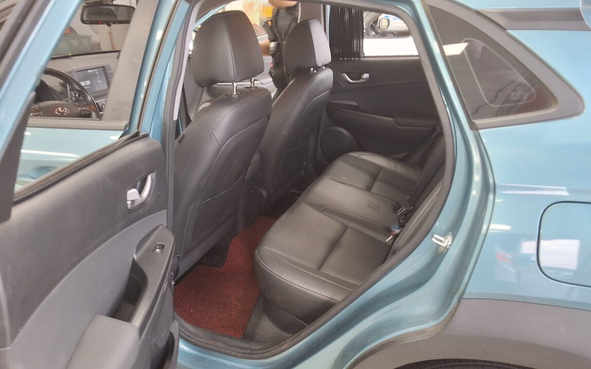 HYUNDAI KONA 1.6 GASOLINE 2WD MODERN POP 2018 - zdjęcie 12