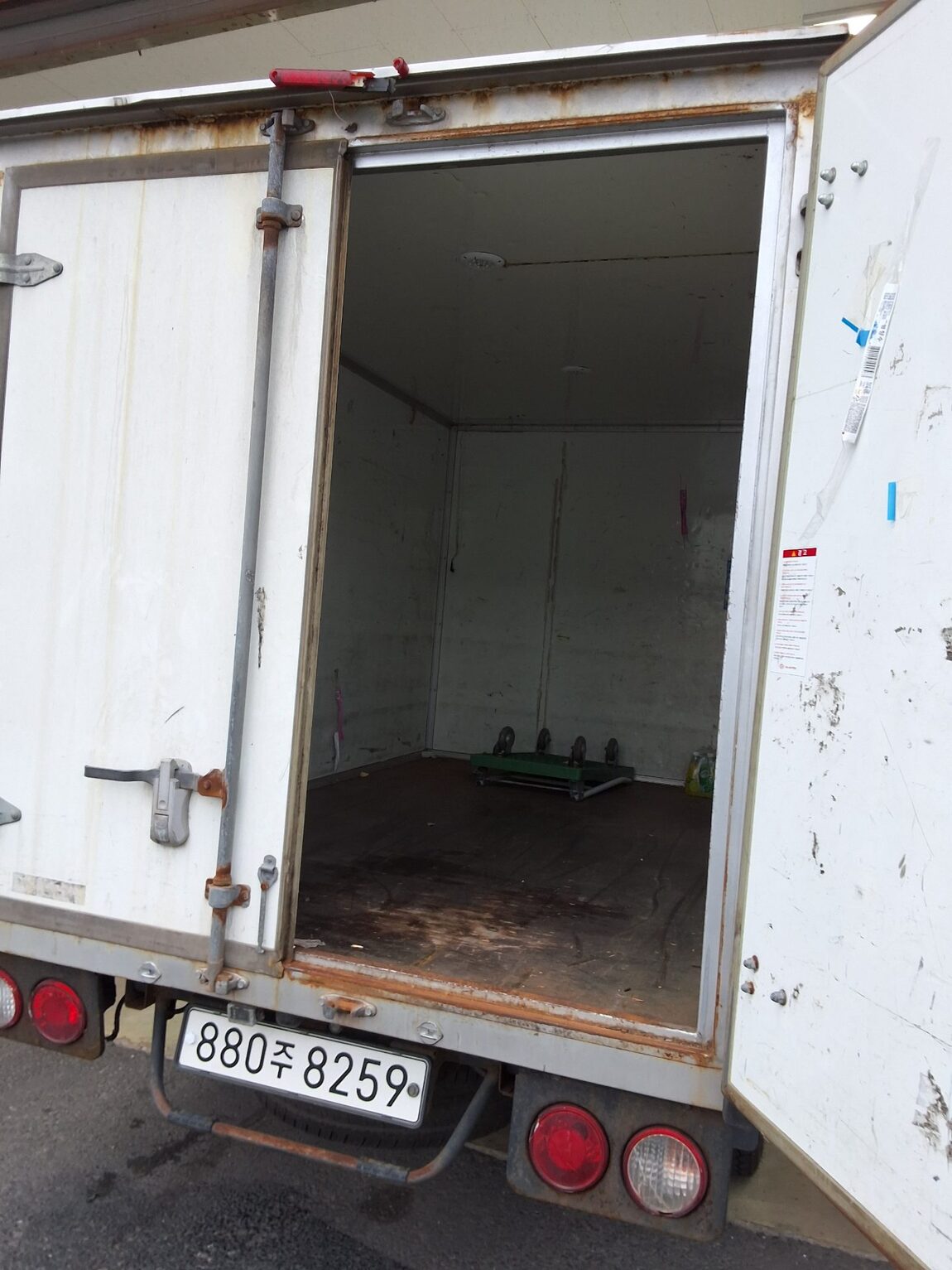 KIA THE NEW BONGO III CARGO 1 TON LPG KING CAB EXTRA LONG WHEELBASE GL 2020 - zdjęcie 13