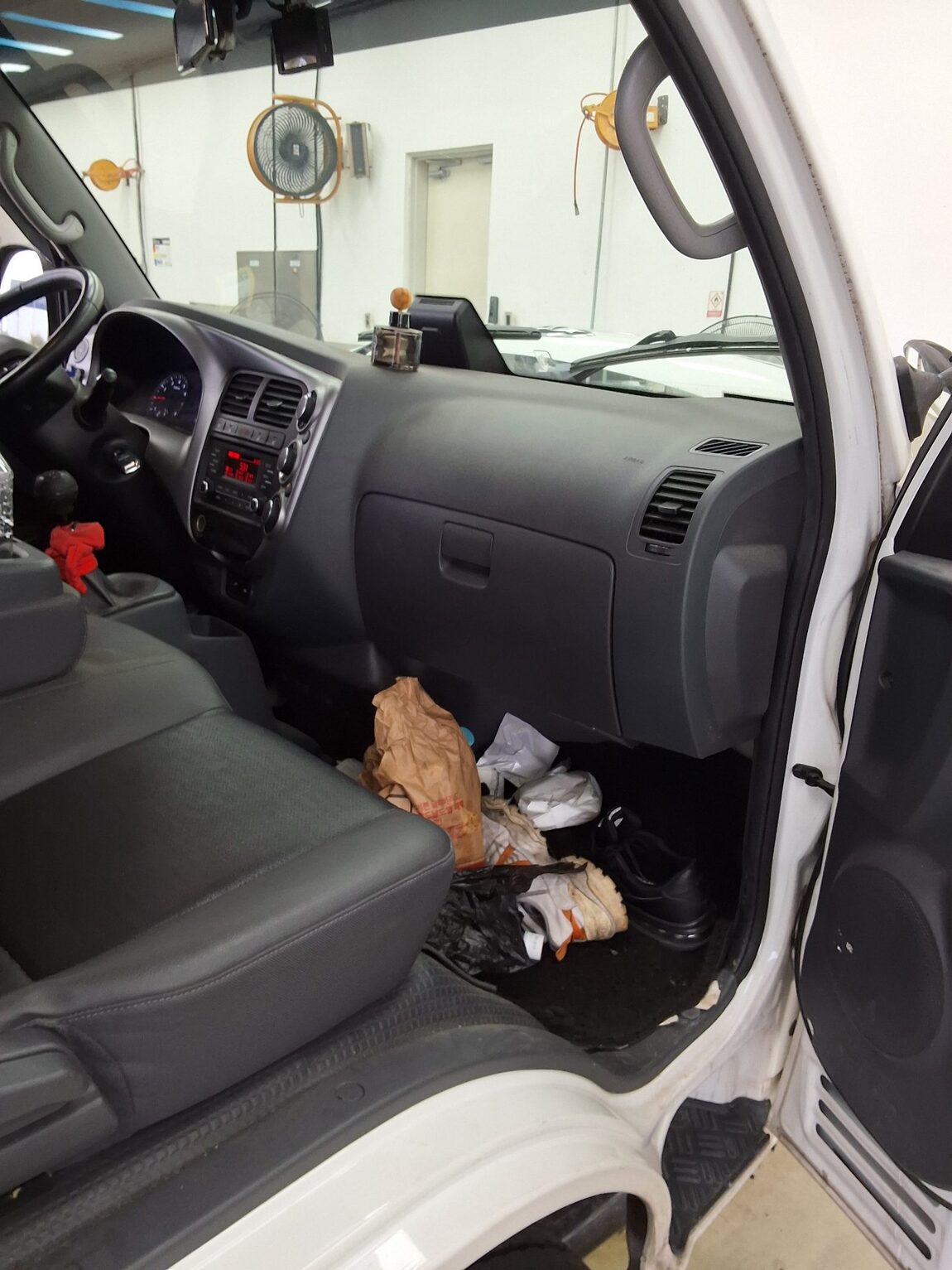 KIA THE NEW BONGO III CARGO 1 TON LPG KING CAB EXTRA LONG WHEELBASE GL 2020 - zdjęcie 12