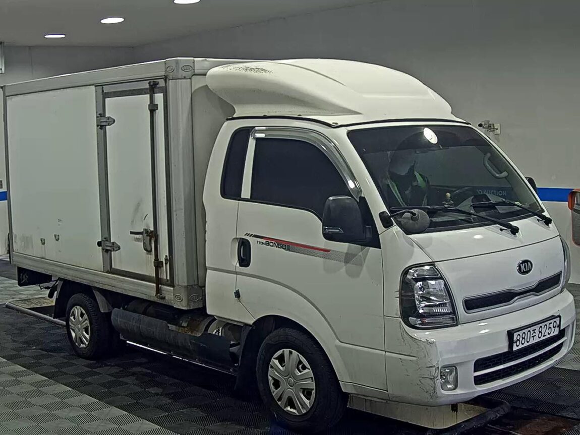 KIA THE NEW BONGO III CARGO 1 TON LPG KING CAB EXTRA LONG WHEELBASE GL 2020 - zdjęcie 3