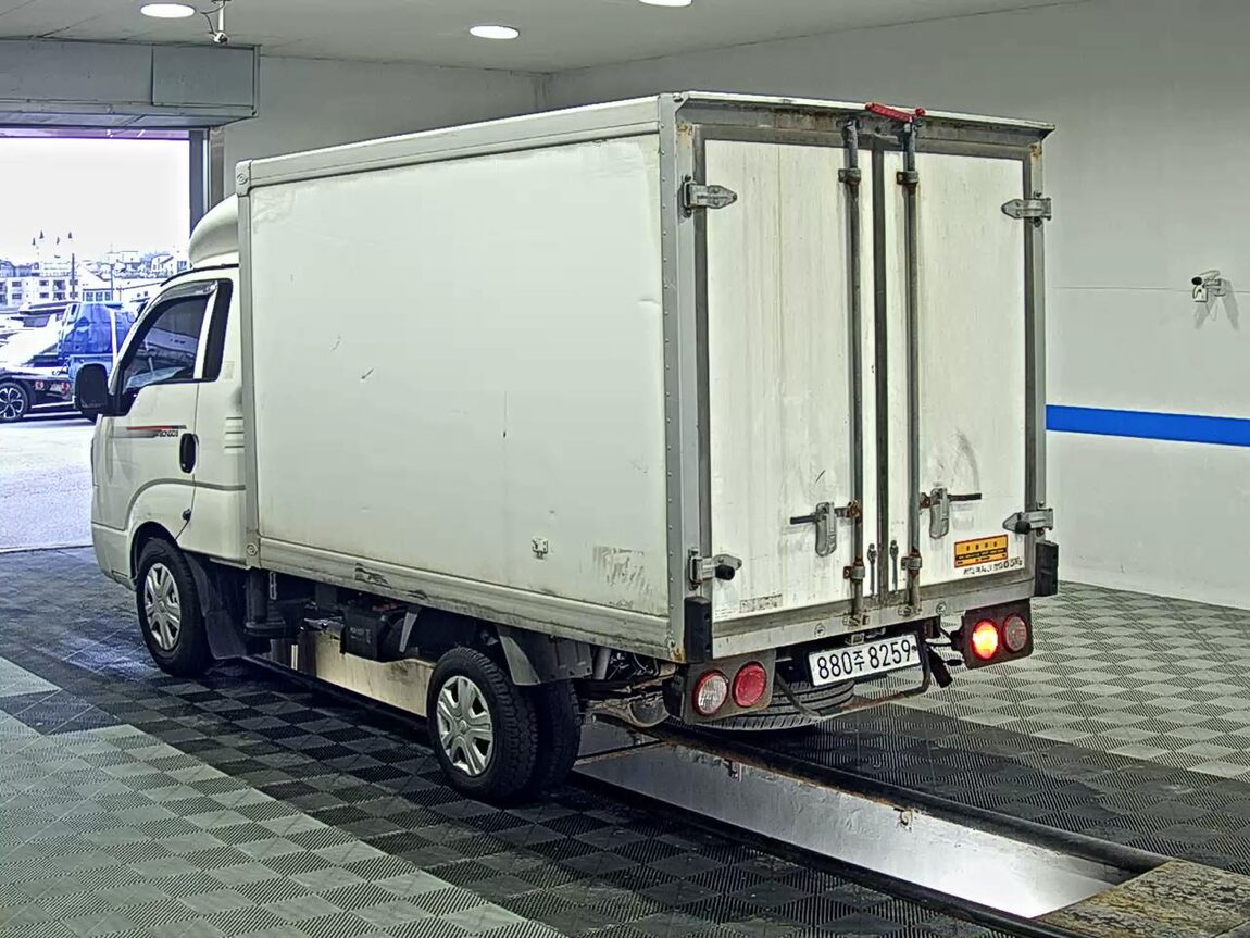 KIA THE NEW BONGO III CARGO 1 TON LPG KING CAB EXTRA LONG WHEELBASE GL 2020 - zdjęcie 6