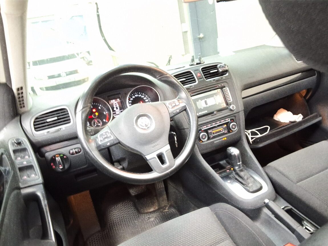 VOLKSWAGEN GOLF (6TH GEN) 2.0 TDI STYLE 2013 - zdjęcie 12